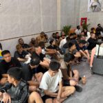 金边警方突袭公寓：捣毁电诈与毒品据点，逮捕55人-博彩活动-博彩彩金网-博彩论坛